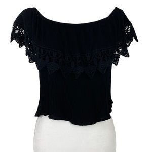 NWOT Bohemian Ambiance Black Off the Shoulder Women’s Top lace trim M
